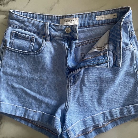 Pacsun high waist shorts. Size 26. Mom short. - Picture 1 of 4